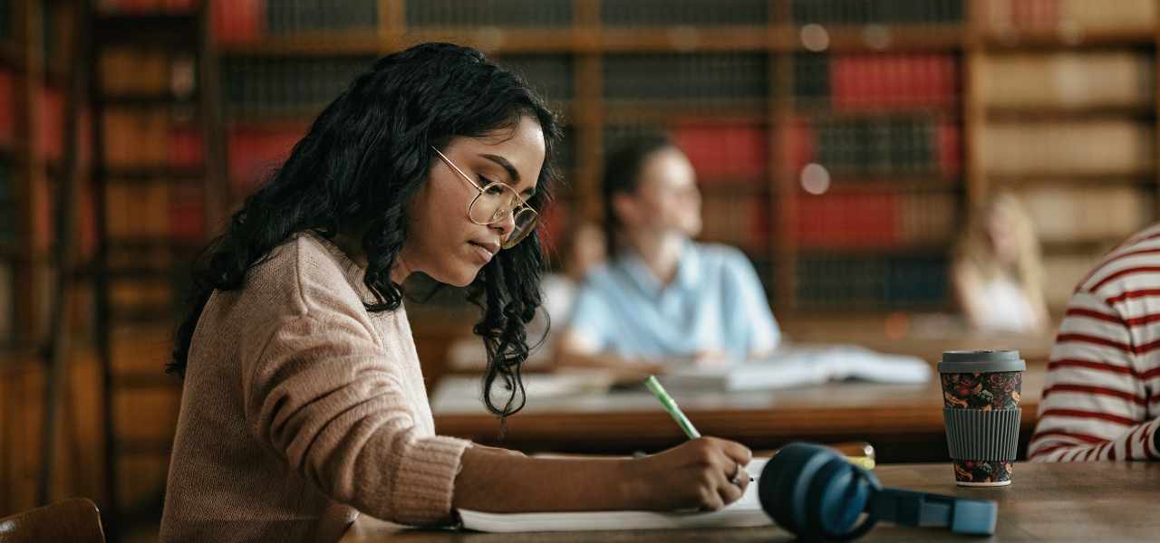 Why Indian Students Choose To Study in the UK