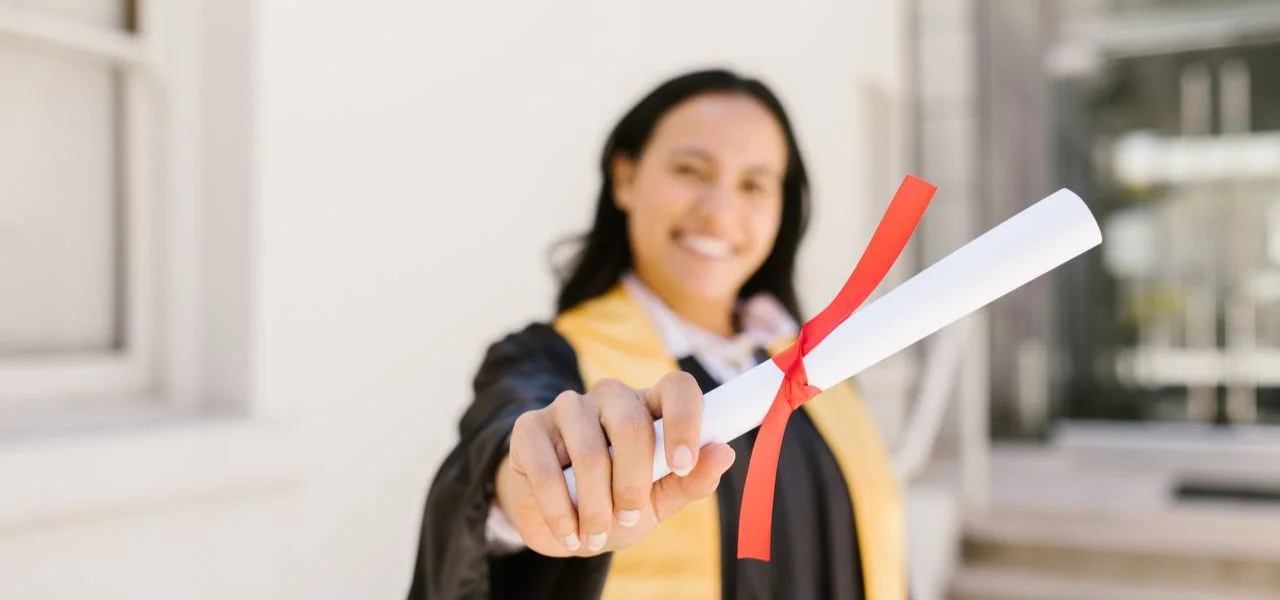 What Scholarships and Financial Aid Are Available in Singapore